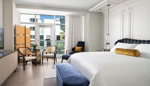 Room, 1 King Bed, City View (Mobility/Hearing Accessible, Tub)