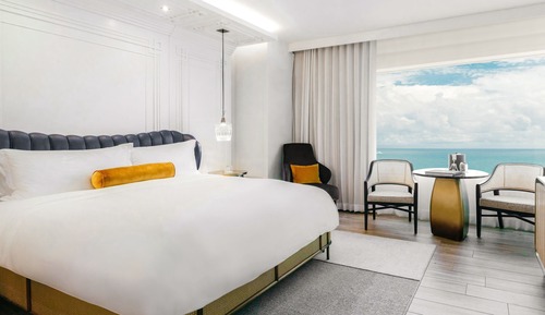 Room, 1 King Bed, Non Smoking, Partial Ocean View