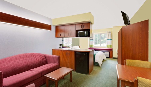 Studio Suite, 1 Queen Bed, Non Smoking