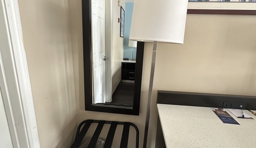 Room, 1 King Bed, Accessible, Non Smoking (Mobility Accessible)
