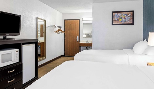 Standard Room, 2 Queen Beds, Non Smoking