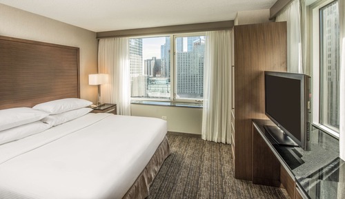 Suite, 1 King Bed with Sofa bed, City View, Corner