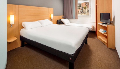 Family Room, Multiple Beds