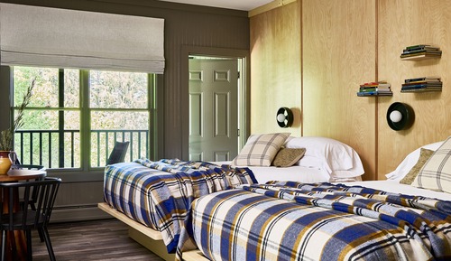 Double Queen Suite