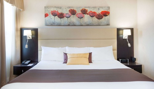 Deluxe Room, 1 King Bed, Non Smoking