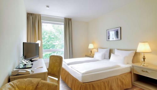 Comfort Room, 1 Double Bed (17SQM, Free WiFi)
