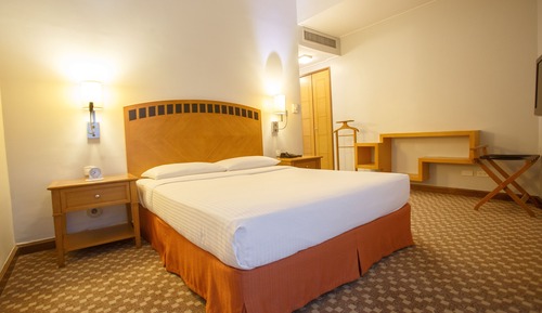 One-Bedroom Deluxe