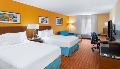Standard Room, 2 Double Beds (Hearing Accessible)