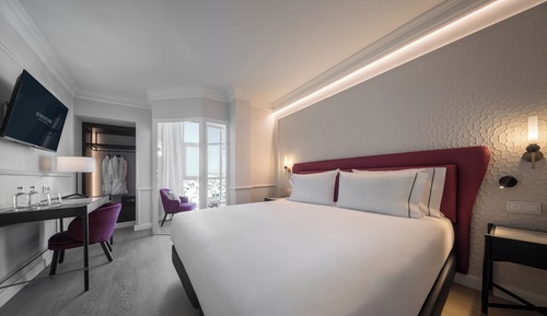 Junior Suite, City View (Triple)