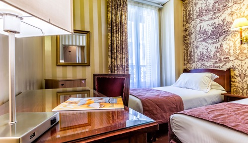 Deluxe Triple Room