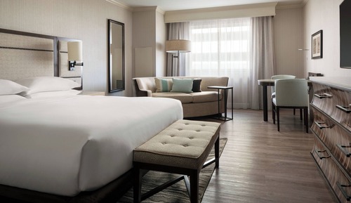 Room, 1 King Bed (Mobility Accessible, Roll-in Shower)