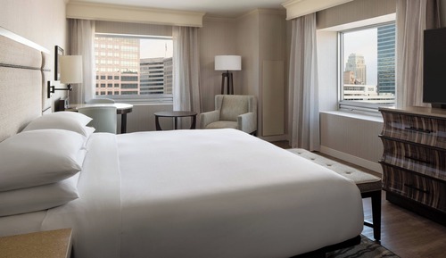 Room, 1 King Bed, Corner