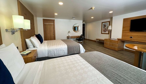 Junior Suite, 2 Queen Beds, Mobility Accessible, Non Smoking (ADA Mobility Accessible)