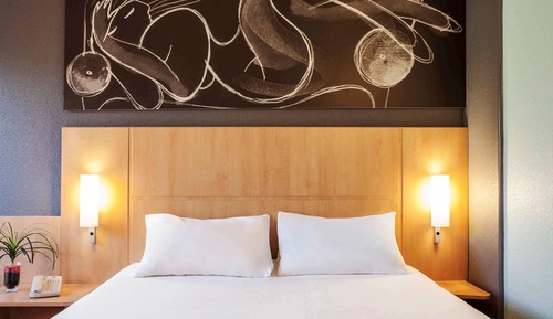 Room, Multiple Beds