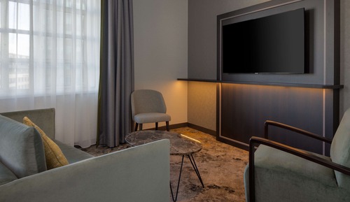 Junior Suite, 1 King Bed