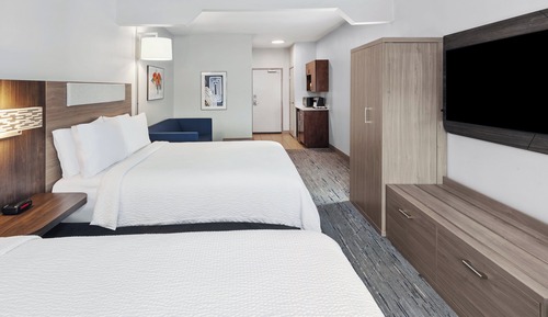 Suite, 2 Queen Beds