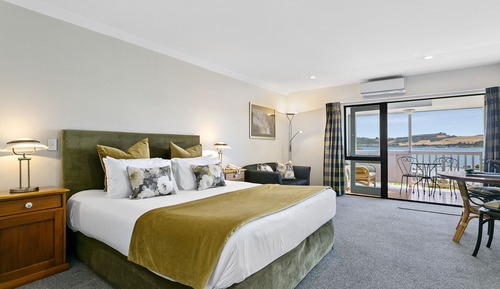 Deluxe Studio Suite
