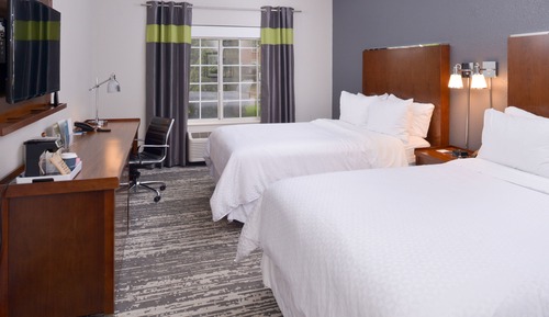 Traditional Room, 2 Queen Beds, Non Smoking