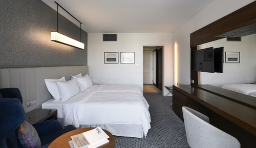 Premium Room, City View