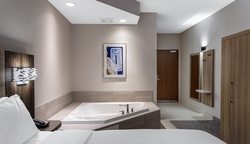 Standard Room, 1 King Bed, Jetted Tub