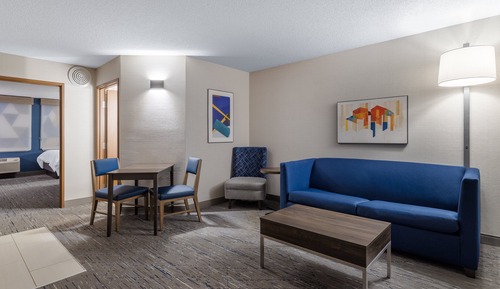 Suite, 1 King Bed, Roll-in Shower, Non Smoking (Comms, Mobil, Roll-In Shower)