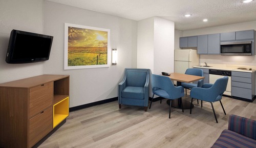 Suite, 1 Queen Bed, Non Smoking