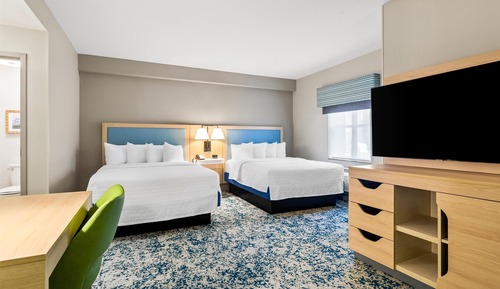 Studio Suite, 2 Queen Beds with Sofabed