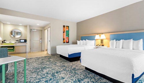 Studio Suite, 2 Queen Beds, Sofabed with Balcony
