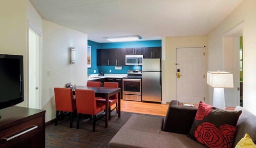 Suite, 2 Bedrooms, Fireplace, Corner