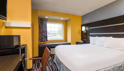 Room, 1 Queen Bed, Accessible, Non Smoking