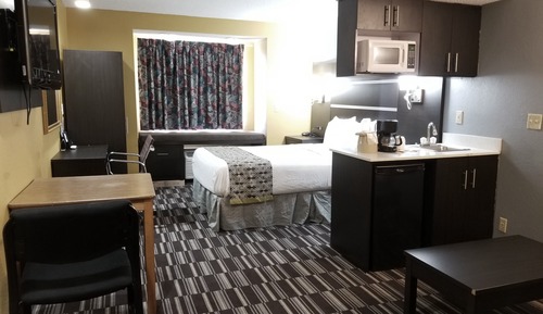 Studio Suite, 1 Queen Bed, Non Smoking