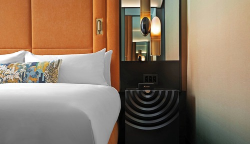 Standard Room, 1 King Bed (Hearing Accessible)
