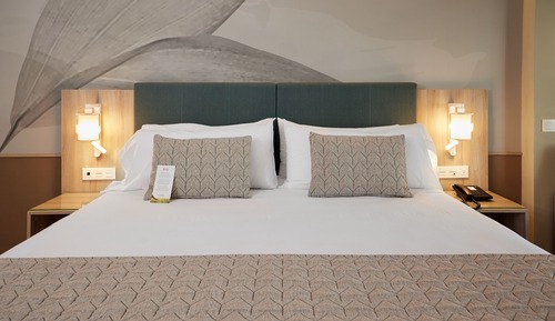 Junior Suite (B2C-CA)