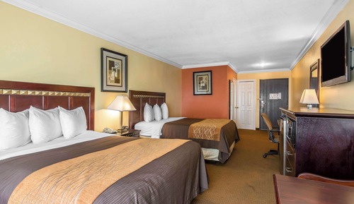 Standard Room, 2 Queen Beds, Non Smoking