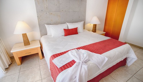 Suite, 2 Bedrooms, Balcony (Ocean front. Balcony or Terrace)
