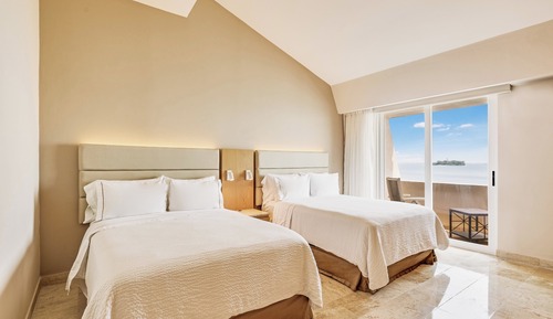 Luxury Room, 2 Double Beds, Oceanfront (Plus)