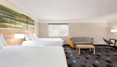 Suite, 2 Queen Beds, Non Smoking