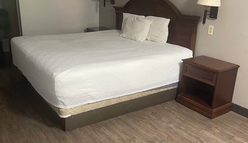 Standard Room, 1 King Bed, Smoking