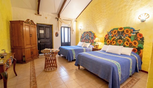 Junior Room, 2 Queen Beds