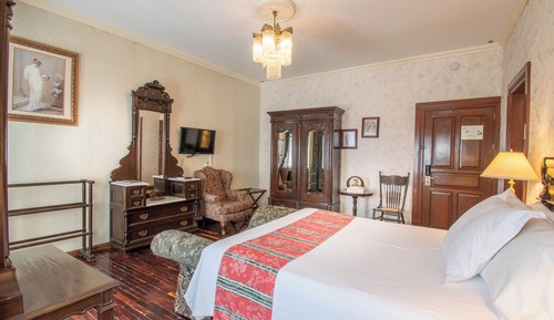 Classic Room, City View