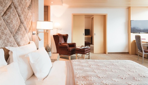 Suite South Facing (65sqm)