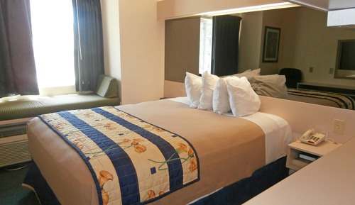 Suite, 1 Queen Bed