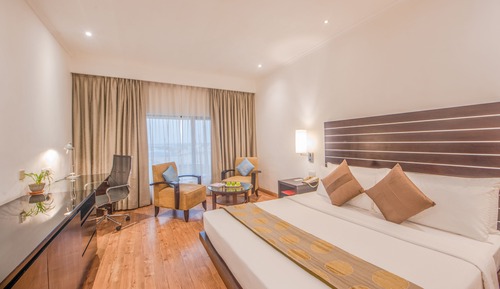 Staycation Offer: Superior King Bed-Full Board-Only for Sri Lanka NIC Holders (10% F&B and SPA)
