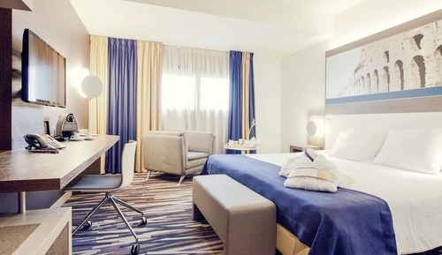 Privilege, Double Room