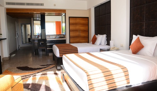Deluxe Room, Pool View