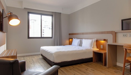 Deluxe Double or Twin Room, 1 Double or 2 Twin Beds, Mobility Accessible