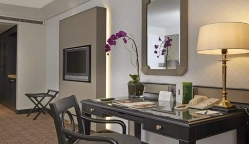 Deluxe Room, 1 King Bed
