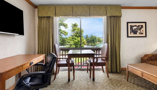 Suite, 2 Queen Beds, Balcony, Lake View (2nd Floor;with Sofabed)
