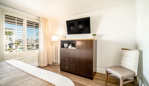 Suite, 1 King Bed, Balcony
