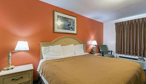 Standard Room, 1 King Bed, Smoking